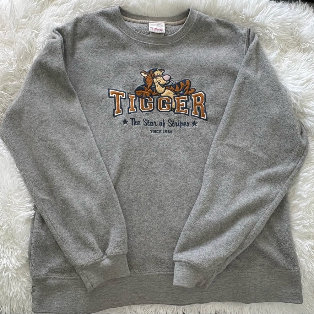 Vintage Disney Tigger Fleece Gray Sweatshirt